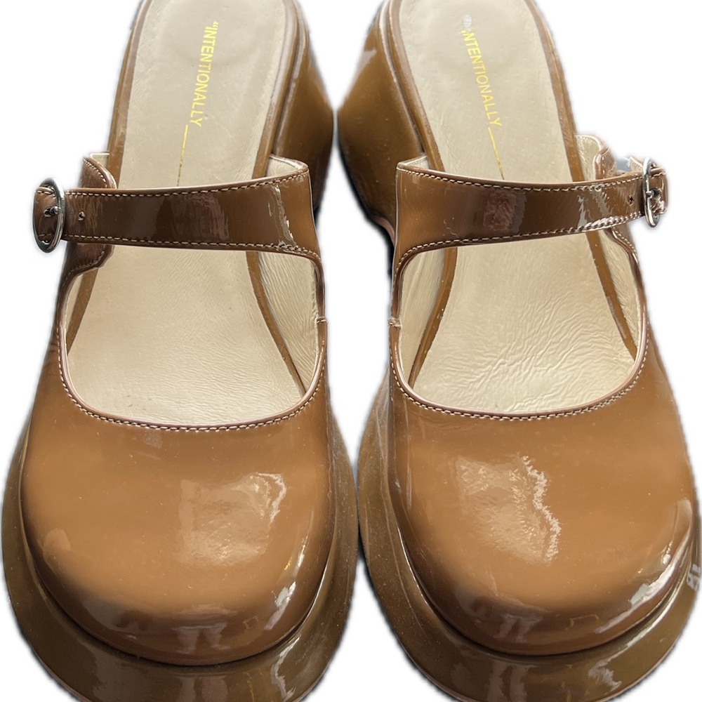 Intentionally Blank Women's Tan Mary Jane Shoes
